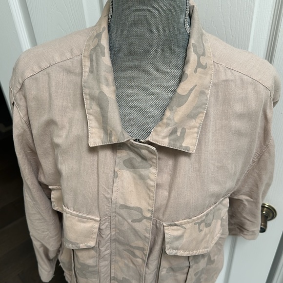 Anthropologie Hei Hei Ronan Camo print cropped linen jacket L - Picture 9 of 15